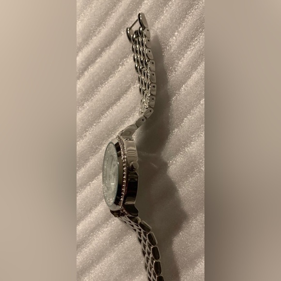 #J947 - Geneva Platinum Ladies Watch w/Floating Crystal Accents (NEW BATTERY) - Picture 10 of 13